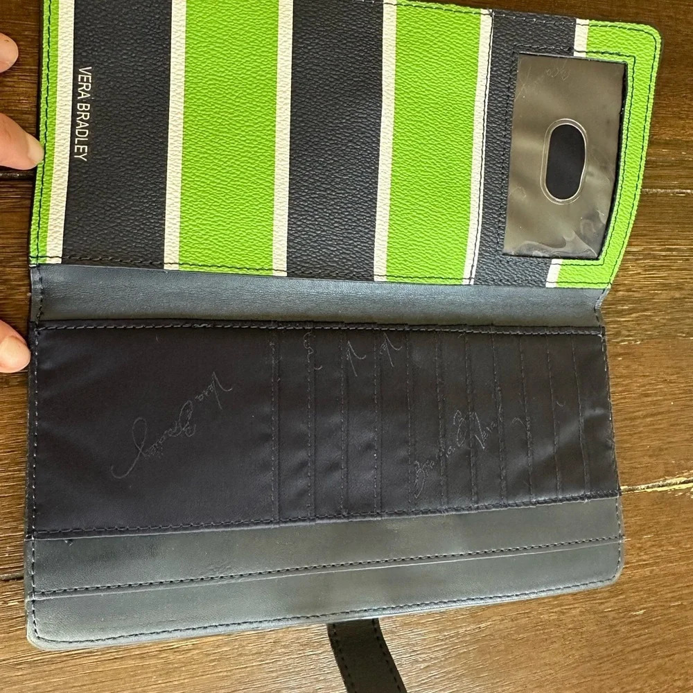 NWOT Very Bradley wallet - Picture 4 of 10